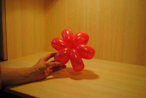 Цветок из воздушного шара